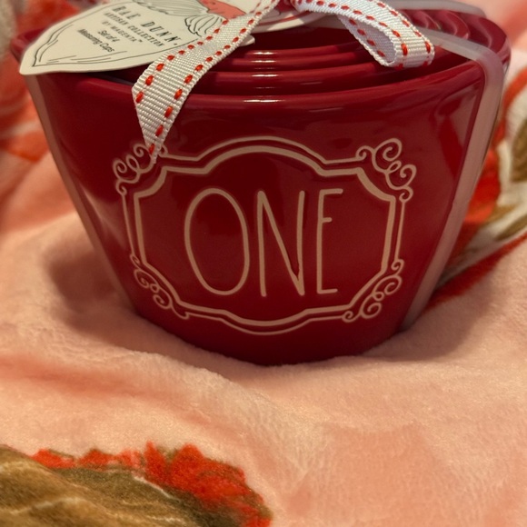 Rae Dunn Red Measuring Cups, set of 4, NWT - Picture 3 of 5